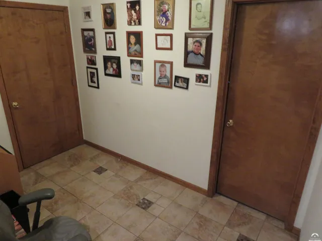 $425,800 | 302 West Cynthia Street, McLouth, KS 66054