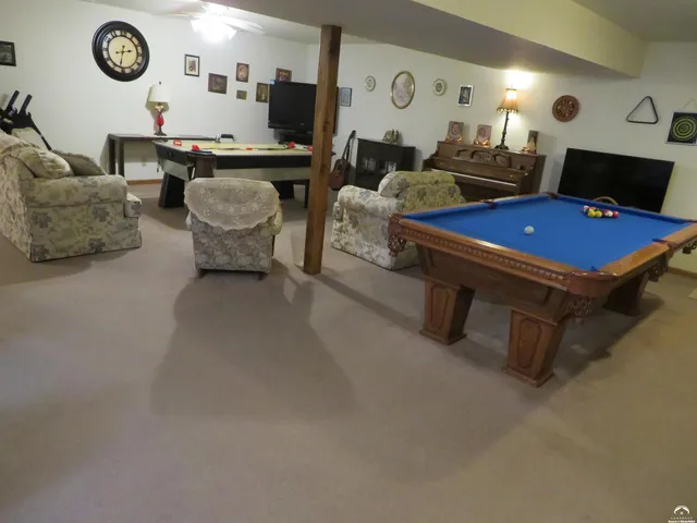 $425,800 | 302 West Cynthia Street, McLouth, KS 66054