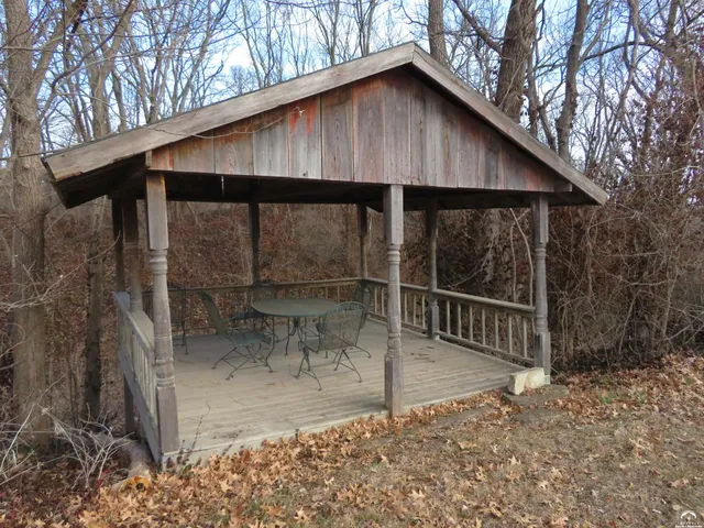 $425,800 | 302 West Cynthia Street, McLouth, KS 66054