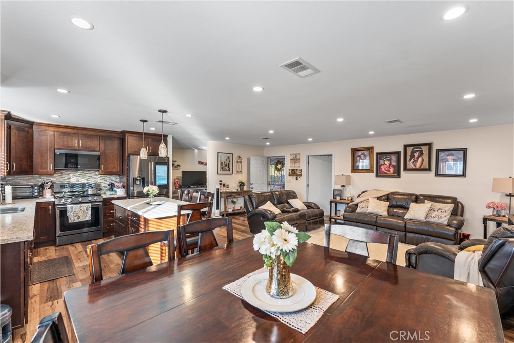 1855 Riverside Ontario, CA 91761 - Photo 12 of 34