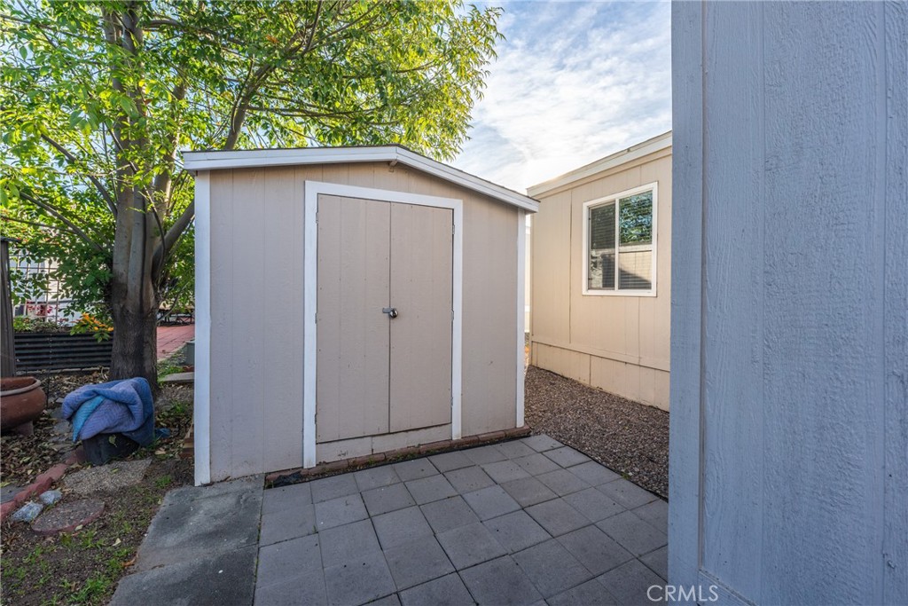 1855 Riverside Ontario, CA 91761 - Photo 26 of 34