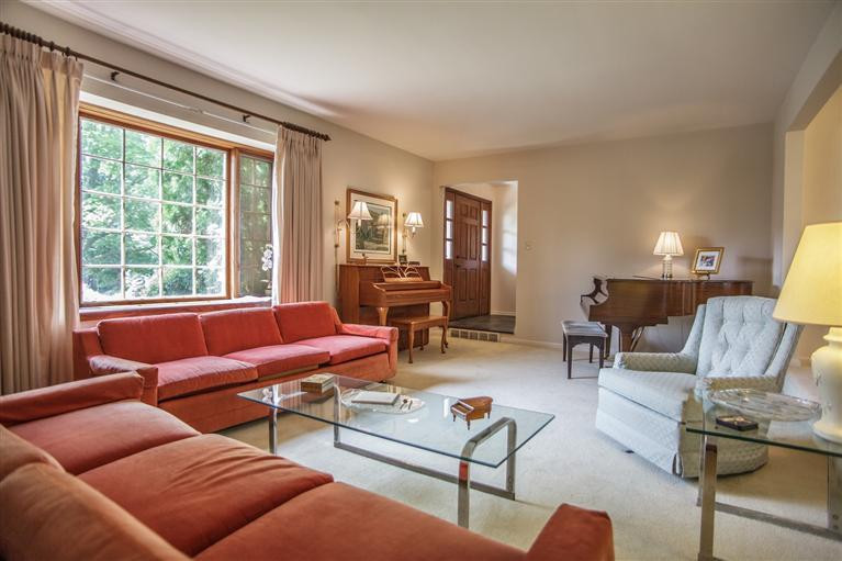 2115 Camelot Road Ann Arbor, MI 48104 - Photo 5 of 36 Photo 5