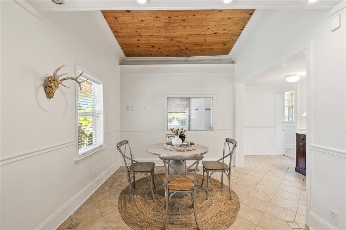 8703 Rosemark Road Millington, TN 38053 - Photo 18 of 38 a dining room with furniture and window