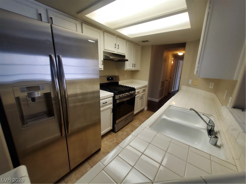 Undisclosed Address Henderson, NV 89074 - Photo 5 of 26