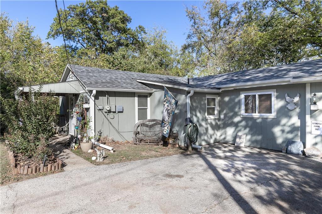 131 North Garfield Street Bonner Springs, KS 66012 - Photo 2 of 47