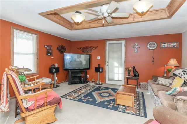 $219,950 | 131 North Garfield Street, Bonner Springs, KS 66012