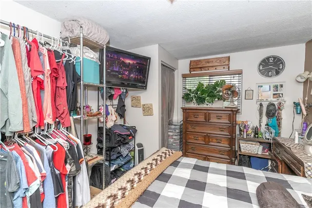 $219,950 | 131 North Garfield Street, Bonner Springs, KS 66012