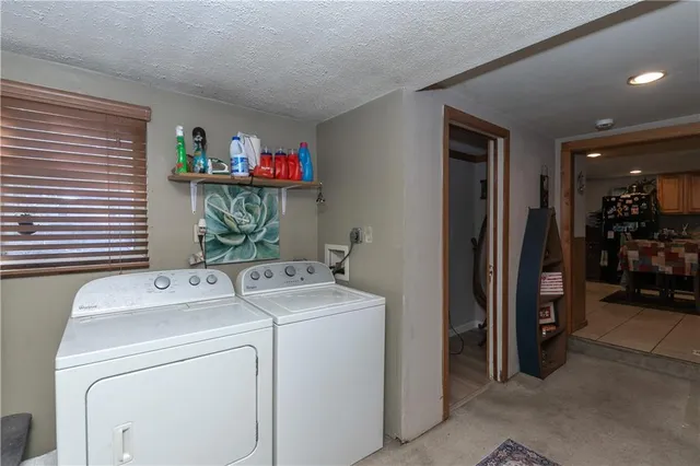 $219,950 | 131 North Garfield Street, Bonner Springs, KS 66012