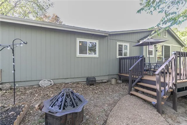 $219,950 | 131 North Garfield Street, Bonner Springs, KS 66012