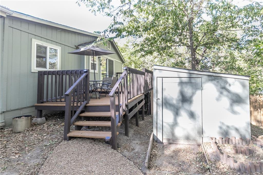 131 North Garfield Street Bonner Springs, KS 66012 - Photo 10 of 47