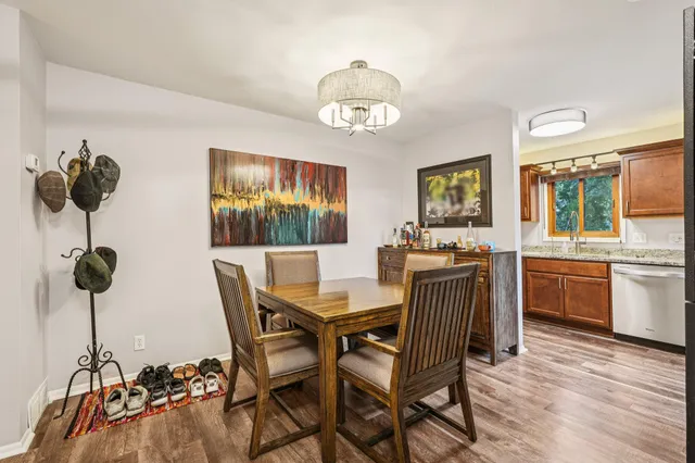 $244,900 | N76-w14595 North Point Court, Menomonee Falls, WI 53051