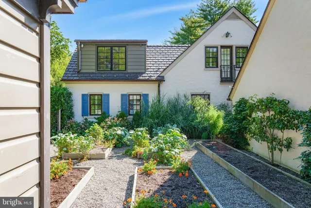 $5,950,000 | 7043 Phillips Mill Road, New Hope, PA 18938