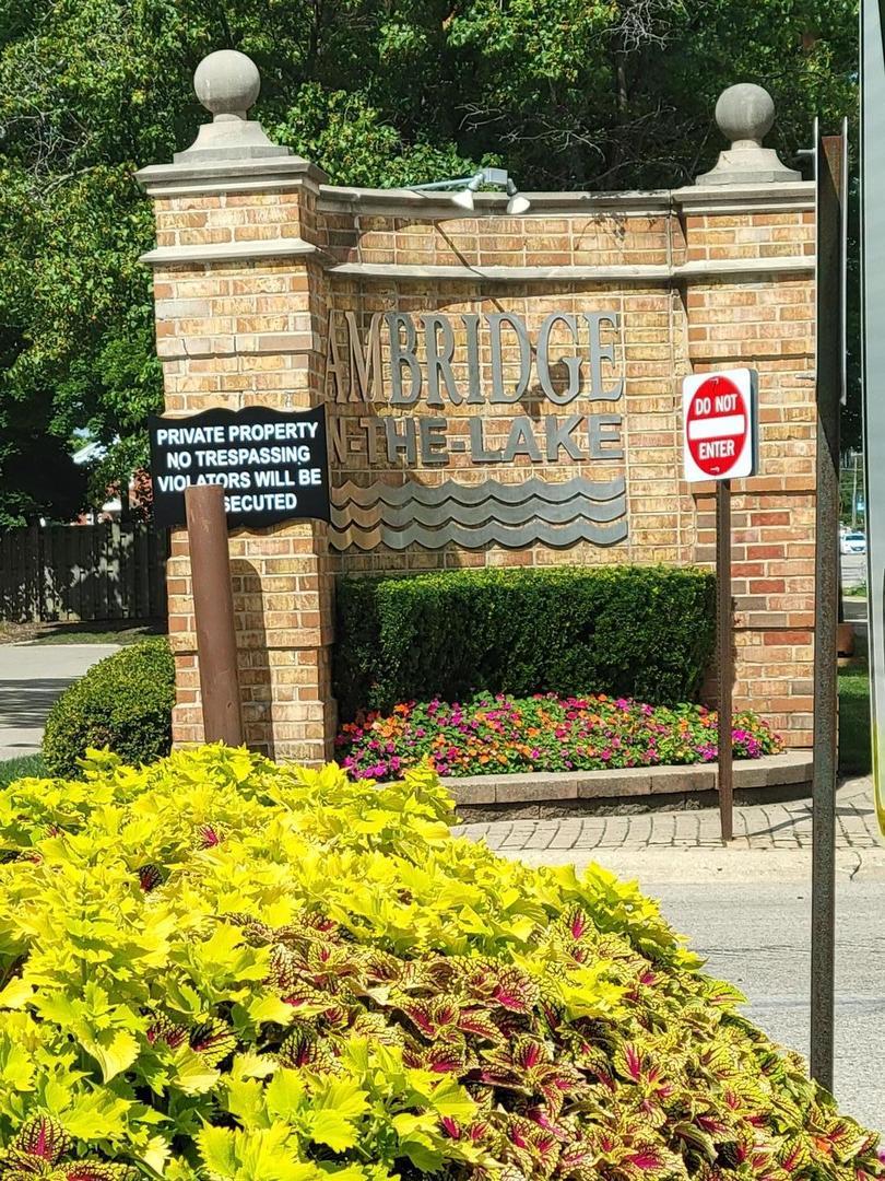 200 Lake Boulevard, Unit 402 Buffalo Grove, IL 60089 - Photo 2 of 26