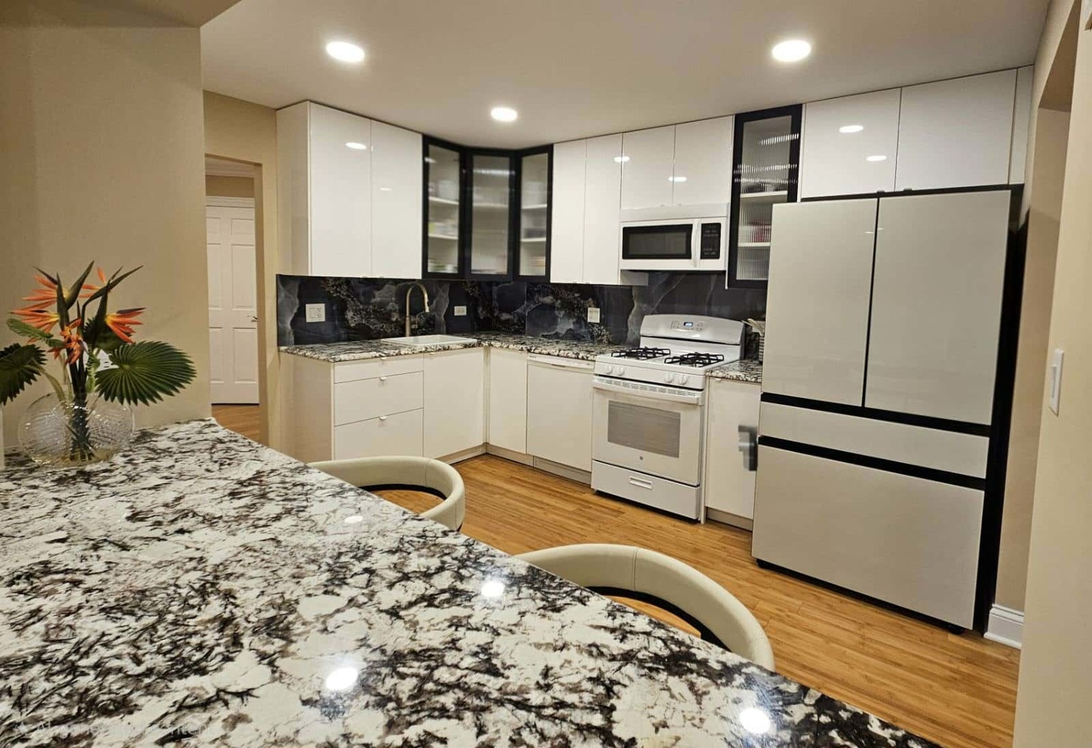 200 Lake Boulevard, Unit 402 Buffalo Grove, IL 60089 - Photo 5 of 26