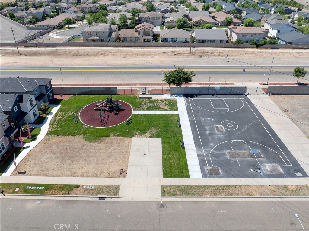 5046 Palisade Avenue Merced, CA 95348 - Photo 42 of 43 Sport Court 2
