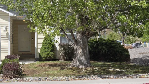 $650,000 | 2131 Mead Lane, Unit A & B, Montrose, CO 81401
