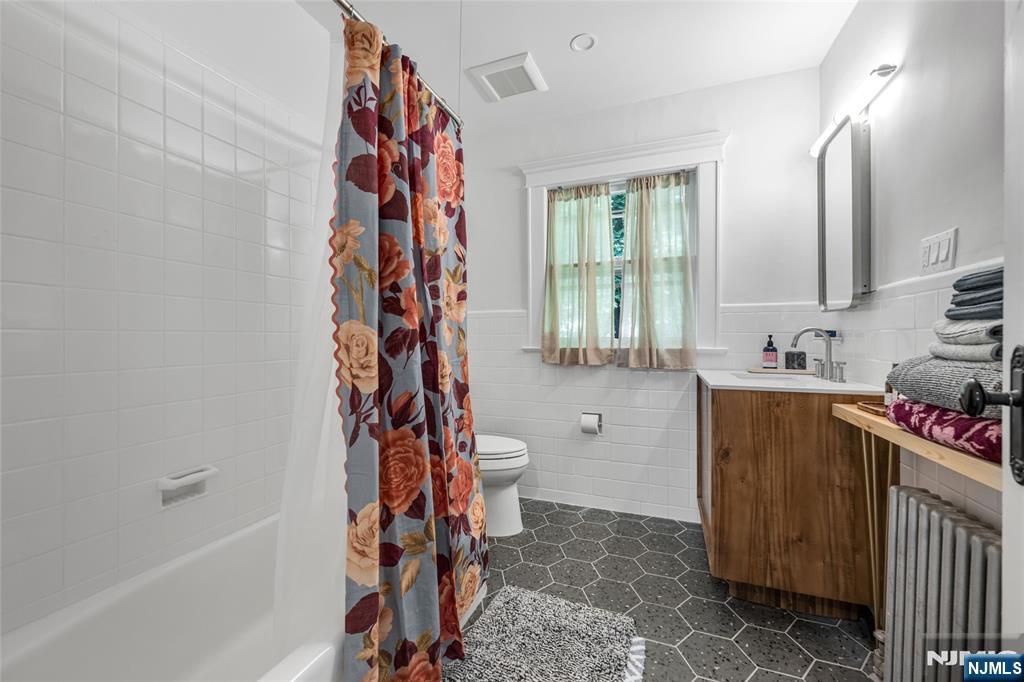 34 Washington Place, Unit 2 Ridgewood, NJ 07450 - Photo 13 of 18