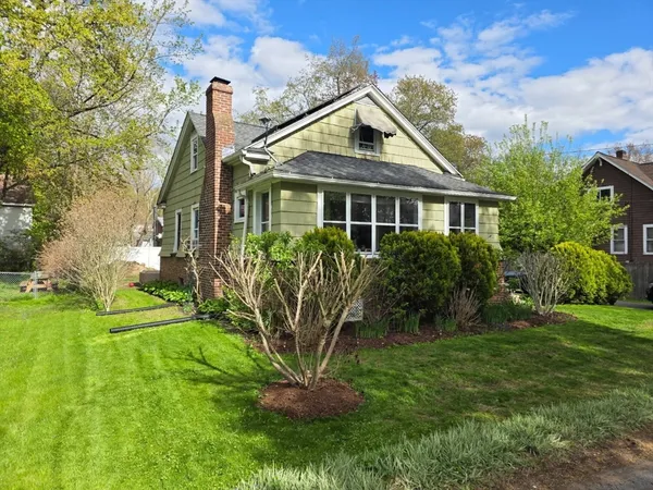 $330,000 | 19 Orpheum Avenue, East Longmeadow, MA 01028