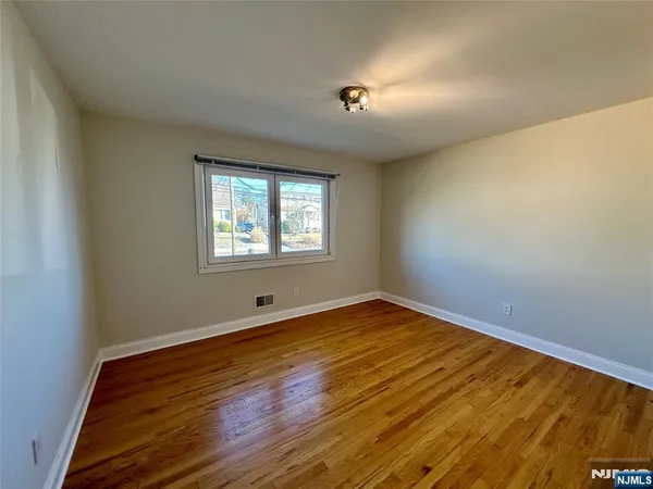 $3,000 | 129 Scoles Avenue, Unit 1, Clifton, NJ 07012