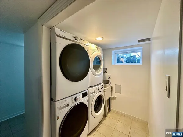 $3,000 | 129 Scoles Avenue, Unit 1, Clifton, NJ 07012