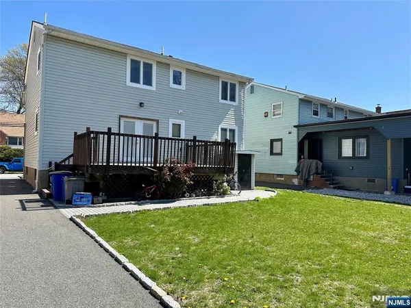 $3,000 | 129 Scoles Avenue, Unit 1, Clifton, NJ 07012