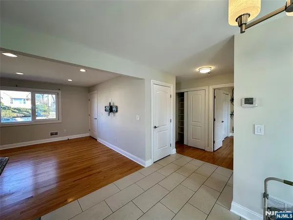 $3,000 | 129 Scoles Avenue, Unit 1, Clifton, NJ 07012