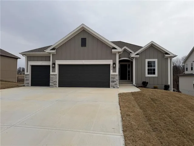 $579,900 | 1059 Fir Lane, Liberty, MO 64068