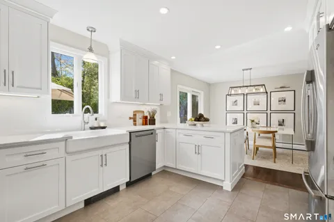$1,250,000 | 107 Barclay Drive, Stamford, CT 06903