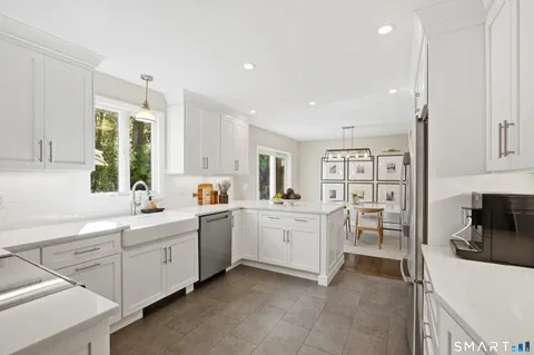 $1,250,000 | 107 Barclay Drive, Stamford, CT 06903