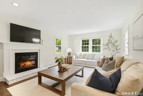$1,250,000 | 107 Barclay Drive, Stamford, CT 06903
