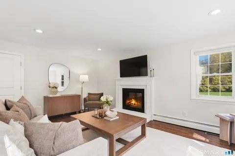 $1,250,000 | 107 Barclay Drive, Stamford, CT 06903