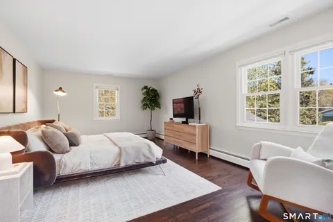$1,250,000 | 107 Barclay Drive, Stamford, CT 06903