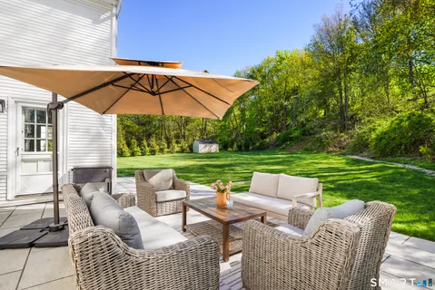 $1,250,000 | 107 Barclay Drive, Stamford, CT 06903