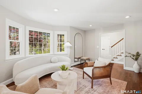 $1,250,000 | 107 Barclay Drive, Stamford, CT 06903