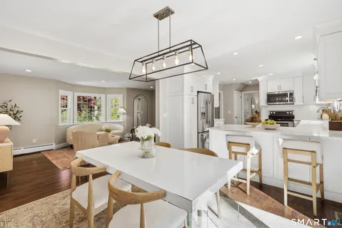 $1,250,000 | 107 Barclay Drive, Stamford, CT 06903