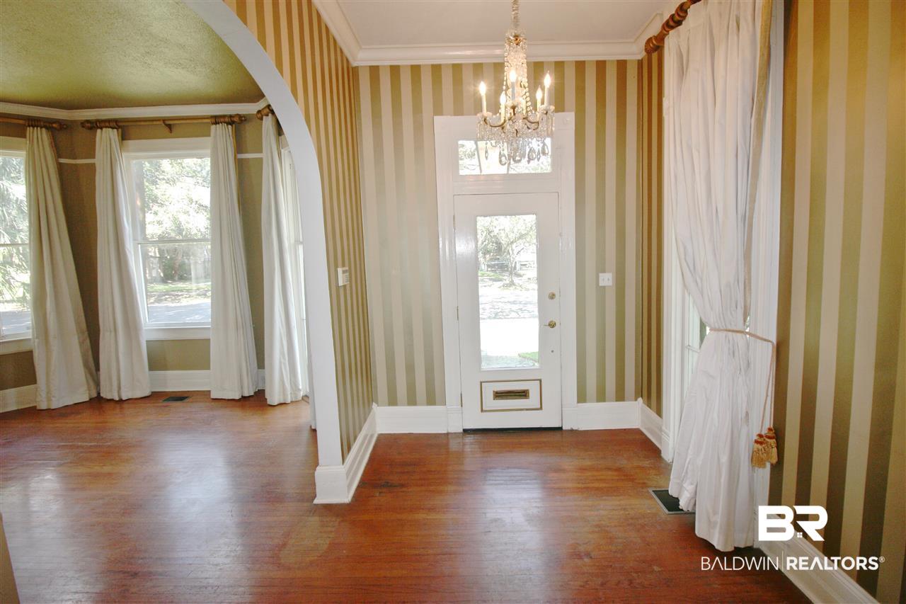 1703 Dauphin Street Mobile, AL 36604 - Photo 3 of 36