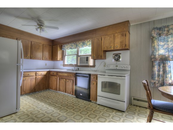 45 Prescott Heights Road Hooksett, NH 03106 - Photo 9 of 24