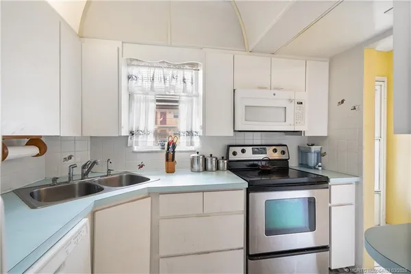 $119,000 | 1929 Southwest Palm City Road, Unit 15B, Stuart, FL 34994