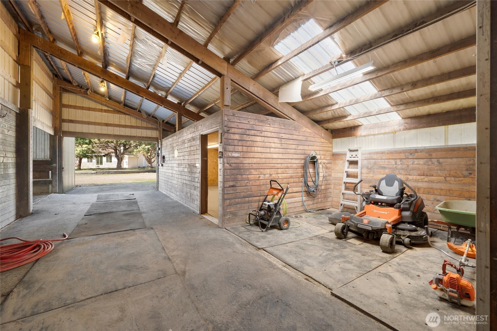 4355 Jones Road Sumas, WA 98295 - Photo 6 of 36