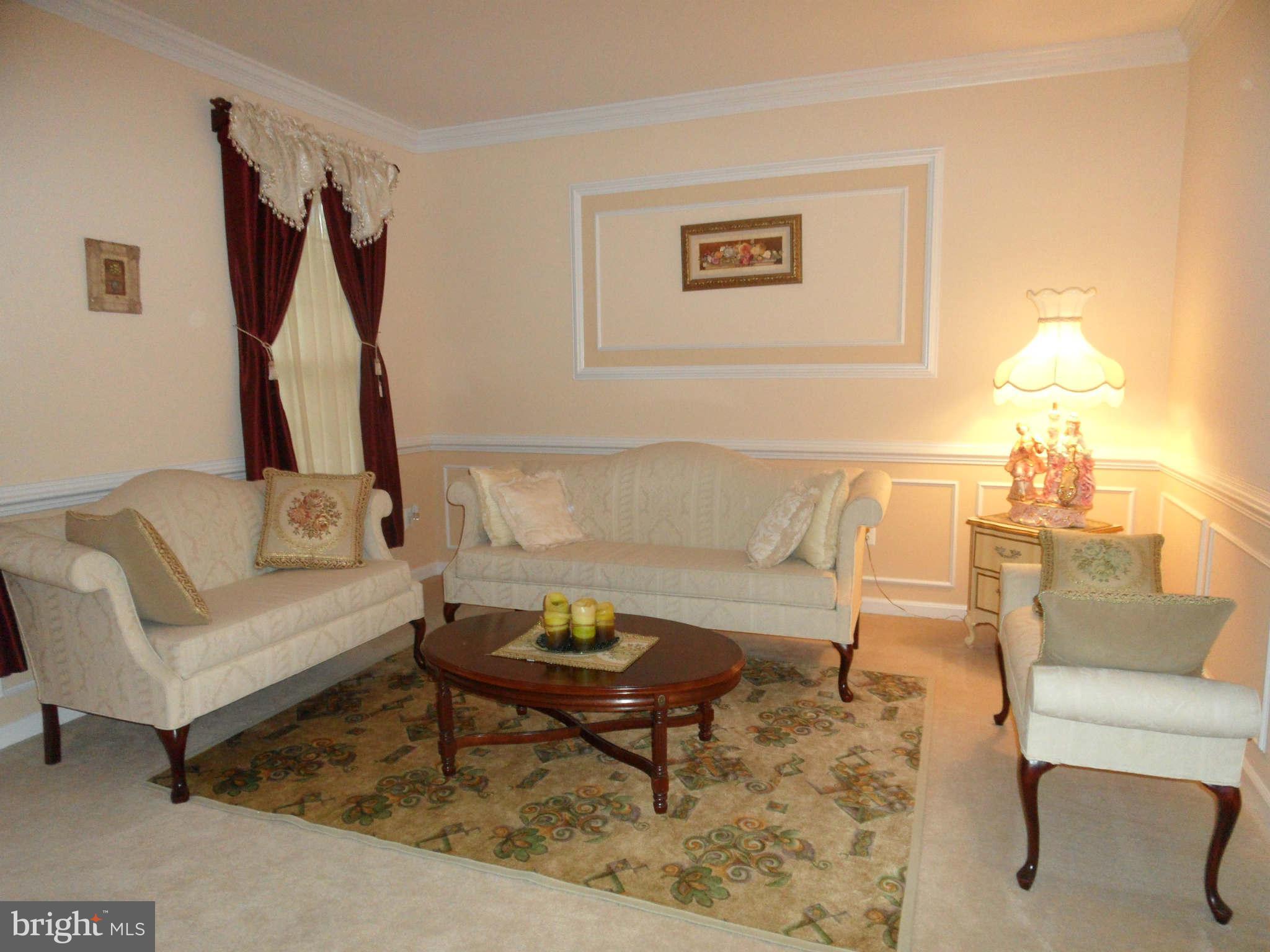 14313 Autumn Crest Road Boyds, MD 20841 - Photo 6 of 30 Living Room