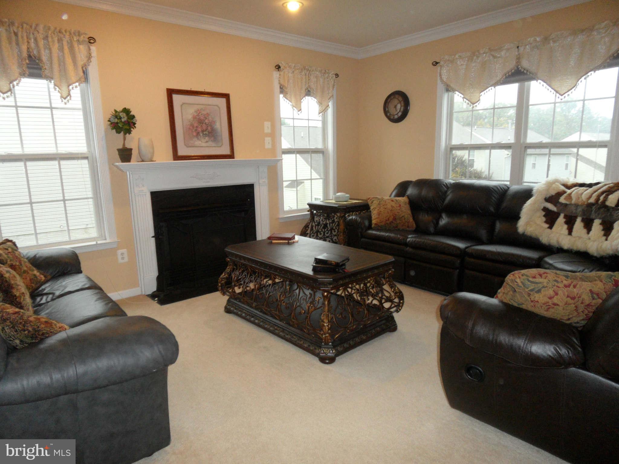 14313 Autumn Crest Road Boyds, MD 20841 - Photo 9 of 30 Family Room