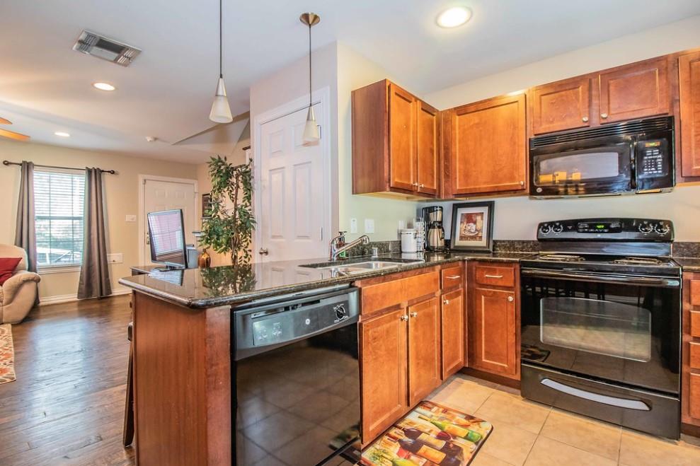 2824 Minert Street Dallas, TX 75219 - Photo 8 of 28