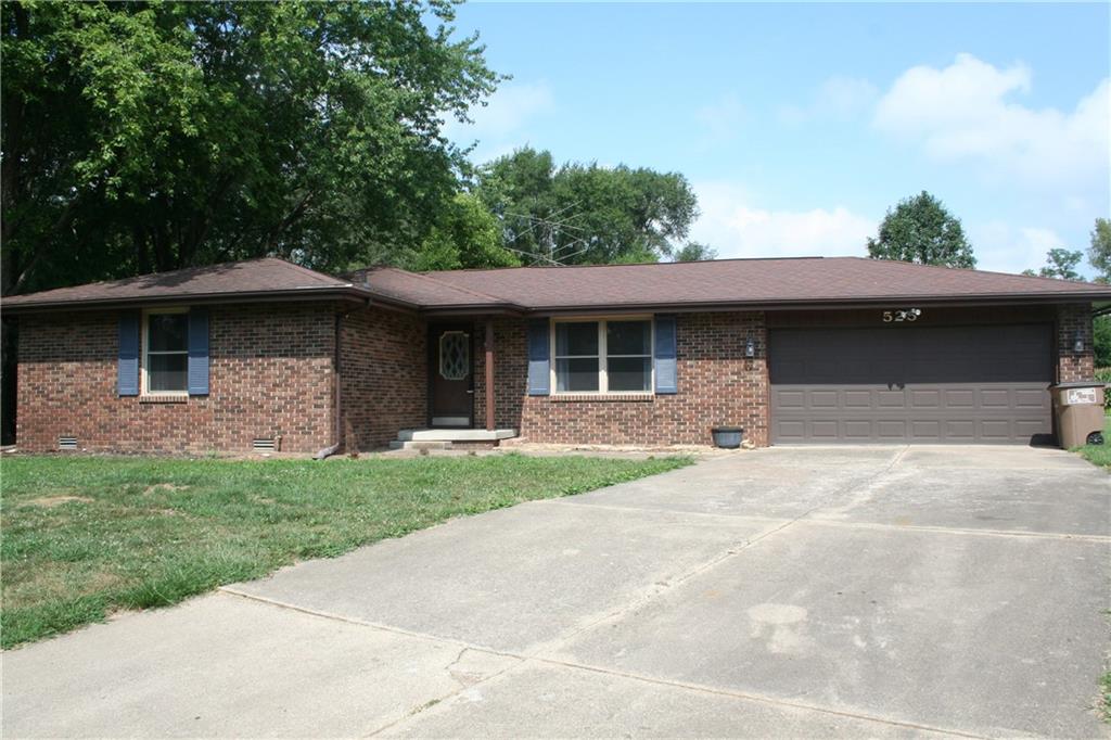 525 Riverside Circle Columbus, IN 47203 - Photo 1 of 22 Gallery Image 1