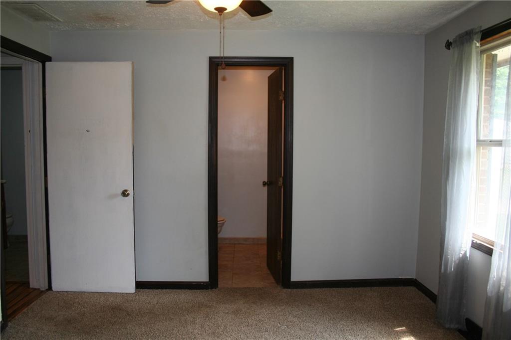 525 Riverside Circle Columbus, IN 47203 - Photo 12 of 22 Gallery Image 12