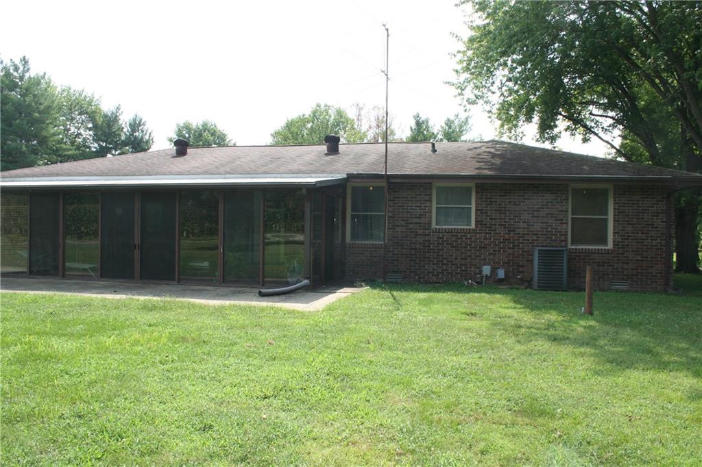 525 Riverside Circle Columbus, IN 47203 - Photo 20 of 22 Gallery Image 20