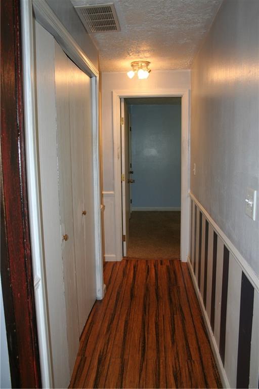 525 Riverside Circle Columbus, IN 47203 - Photo 9 of 22 Gallery Image 9