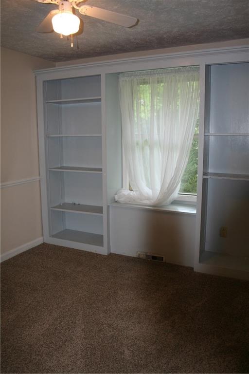 525 Riverside Circle Columbus, IN 47203 - Photo 10 of 22 Gallery Image 10