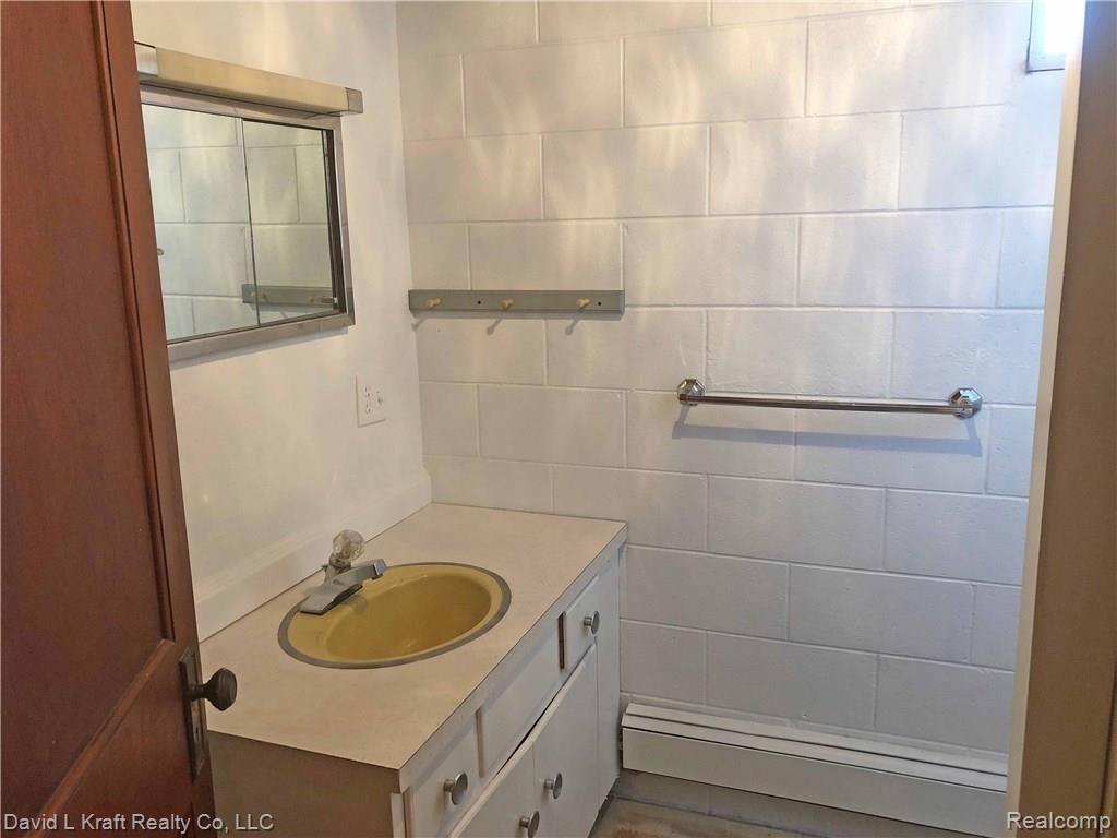 7889 Pigeon Road Pigeon, MI 48755 - Photo 21 of 28 7889PigeonRdBasementBath.jpg