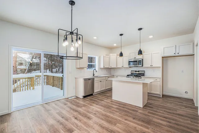 $449,900 | 1309 Grosvenor Drive, Greenville, MI 48838