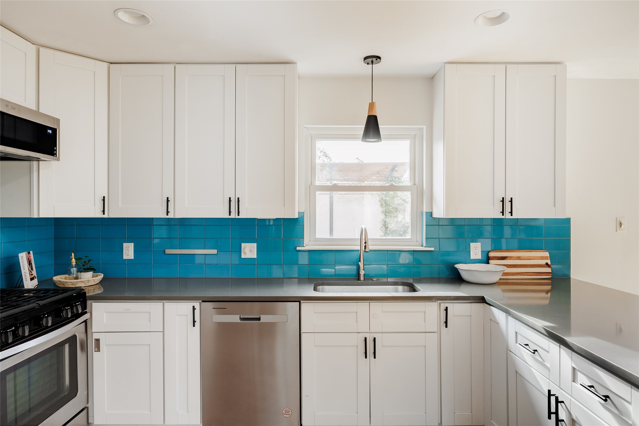 4603 Lasso Path Austin, TX 78745 - Photo 9 of 28